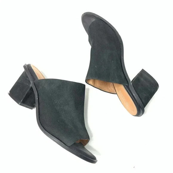 Alias Mae Shoes - Alias Mae Revolve Black Slide size 39